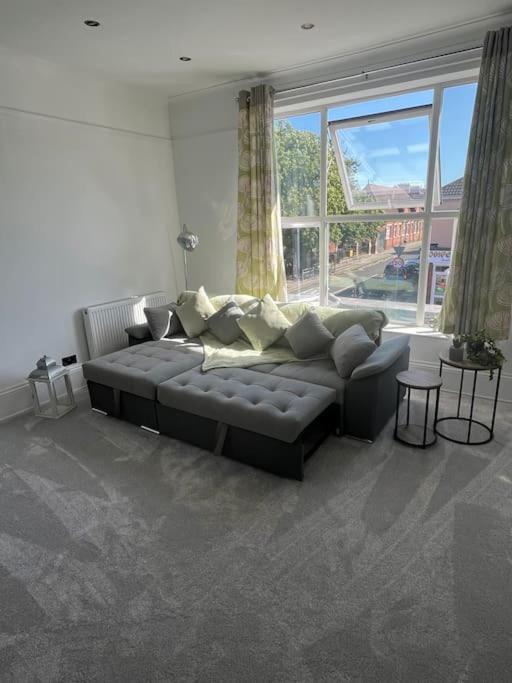Central Two-Three Bedroom Beach Town Maisonette Southsea Kültér fotó